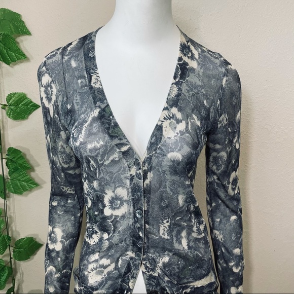 Vera Wang Floral Gray Blue Cardigan Blouse - Picture 2 of 14